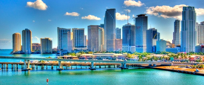 Information on visiting Miami and applying for an ESTA or a visa.